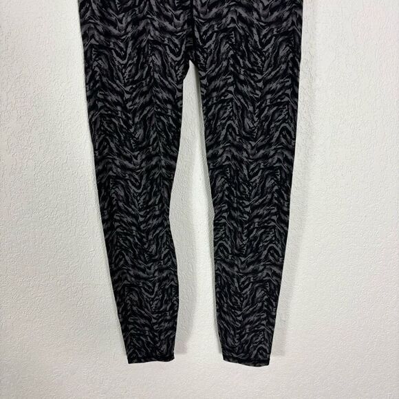 Varley Grey and Black Patterned High Waisted Leggings - Picture 4 of 6